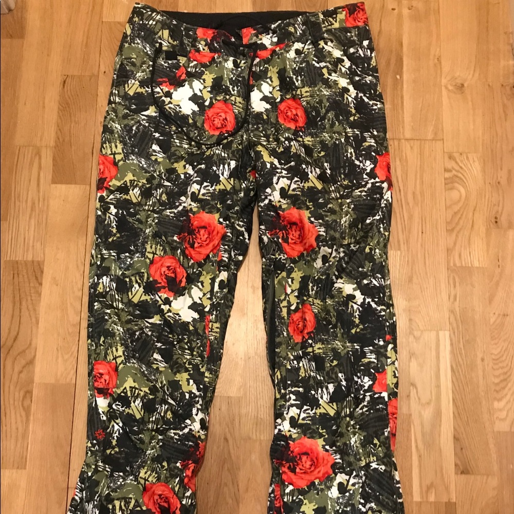 Woman’s Nikita Snowpants